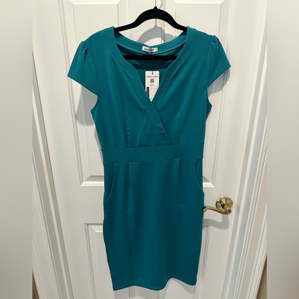 Ceasikery Green Women’s Dress size small